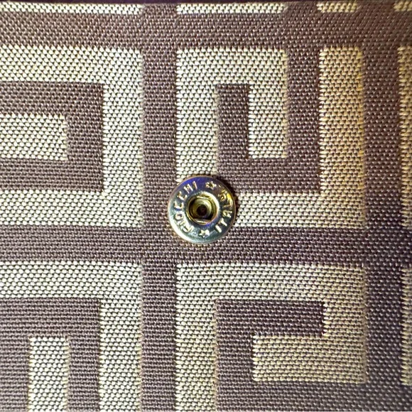 Givenchy VNTG Monogram Wallet CD 1013 - Picture 8 of 12